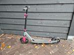 Zeer nette roze licht aluminium step tot 100kg., Fietsen en Brommers, Steps, Ophalen, Zo goed als nieuw, Gewone step