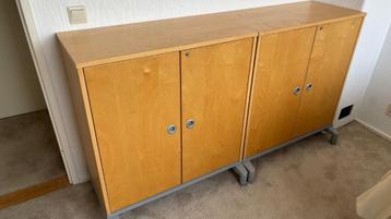 Ikea Effektiv kastje beschikbaar voor biedingen