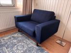 Loveseat donkerblauw velours (Torino NOUS Living), Huis en Inrichting, Fauteuils, Ophalen, Hout, 75 tot 100 cm, Zo goed als nieuw