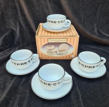 Espresso kop en schotels. Nieuw in doos! beschikbaar voor biedingen