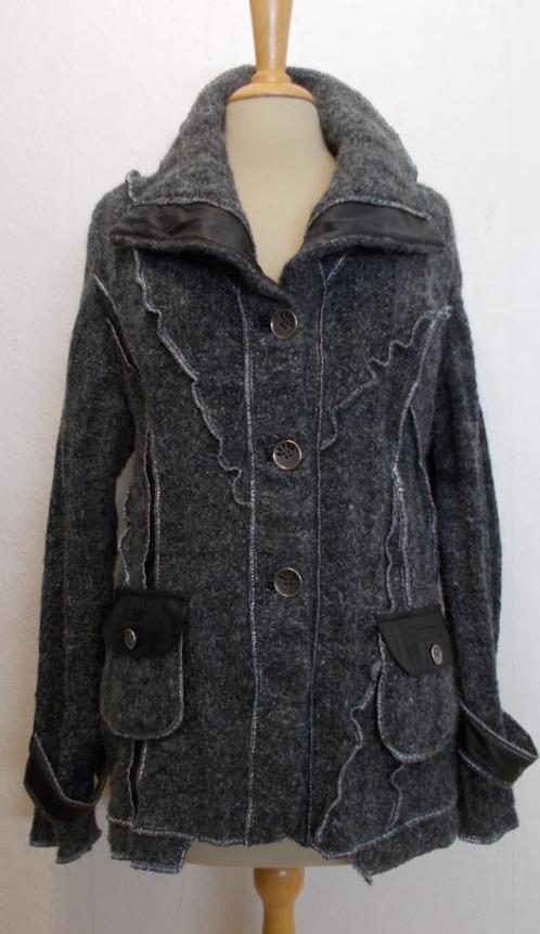 Mooi grijs/zwart wol mix vest van Pause Cafe! L/3, Kleding | Dames, Truien en Vesten, Zo goed als nieuw, Maat 42/44 (L), Grijs
