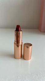 Charlotte tilbury lipstick in scarlet spell, Sieraden, Tassen en Uiterlijk, Uiterlijk | Cosmetica en Make-up, Ophalen, Zo goed als nieuw