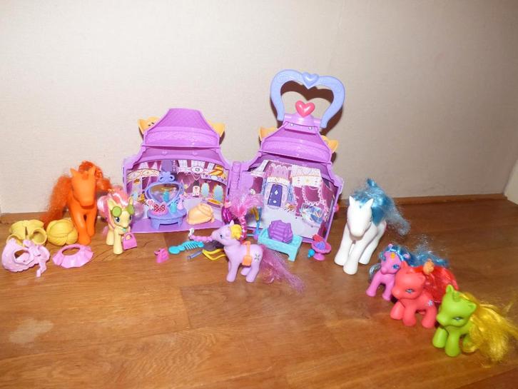 Leuke winkel en welness van My Little Pony + 7 leuke pony's, Kinderen en Baby's, Speelgoed | My Little Pony, Gebruikt, Ophalen of Verzenden