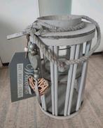 Brocante grijs houten windlicht - lantaarn met hangers 40 cm, Ophalen of Verzenden, Zo goed als nieuw