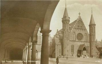 (300-176-027) Den Haag Binnenhof met Ridderzaal beschikbaar voor biedingen