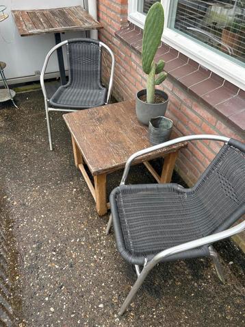 Tuinstoelen & Tafel - Gratis Afhalen beschikbaar voor biedingen