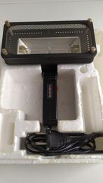 Hama Videolamp Magnum 40W Mini met stelschroef accu+adapter, Ophalen of Verzenden, Nieuw, Lamp of Flitsset