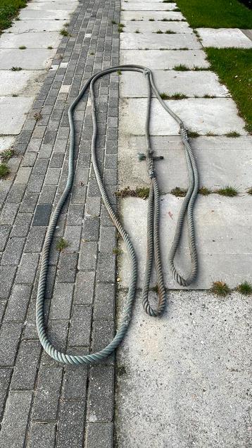 Nylon sleeptros dik touw beschikbaar voor biedingen