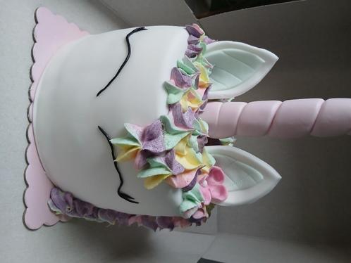 Unicorn feest thema taart, Hobby en Vrije tijd, Feestartikelen | Verhuur, Nieuw, Verjaardag, Ophalen