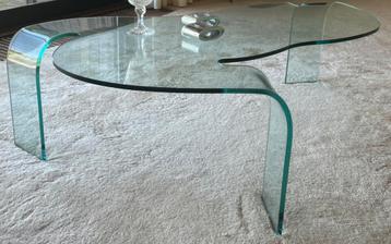 2 stuks Design tafels beschikbaar voor biedingen