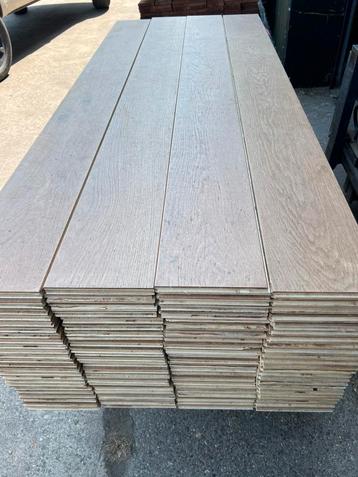 Eiken vloer 34m2 multivloer 19cm breed 1,9cm dik toplaag 4mm beschikbaar voor biedingen