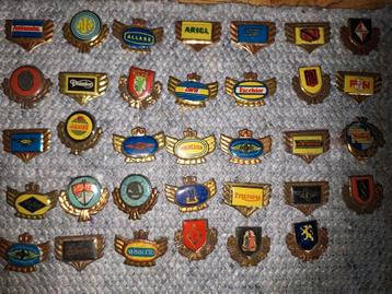 Vintage speldjes automerken beschikbaar voor biedingen