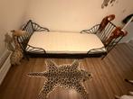 IKEA MINNEN Uitbreidbaar Kinderbed + Sultan Fonnes Matras, Ophalen, Eenpersoons, Zwart, Zo goed als nieuw