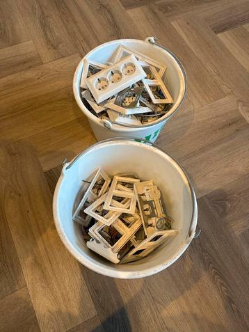 Jung schakelmateriaal - gebruikt beschikbaar voor biedingen
