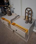 Gave set nachtkastjes, Ophalen, Zo goed als nieuw, Hout