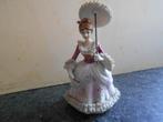 dame die wandelt met haar parasol, Verzamelen, Beelden en Beeldjes, Ophalen, Zo goed als nieuw, Mens