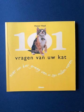 Boek 101 vragen van uw kat, Honner Head. Zo goed als nieuw.  beschikbaar voor biedingen