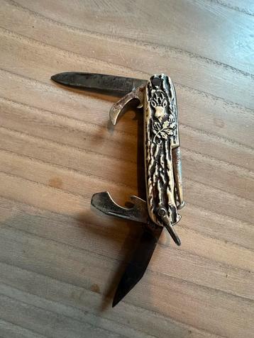 Voor de liefhebber, mooi zakmes vervaardigd uit hertshoorn beschikbaar voor biedingen