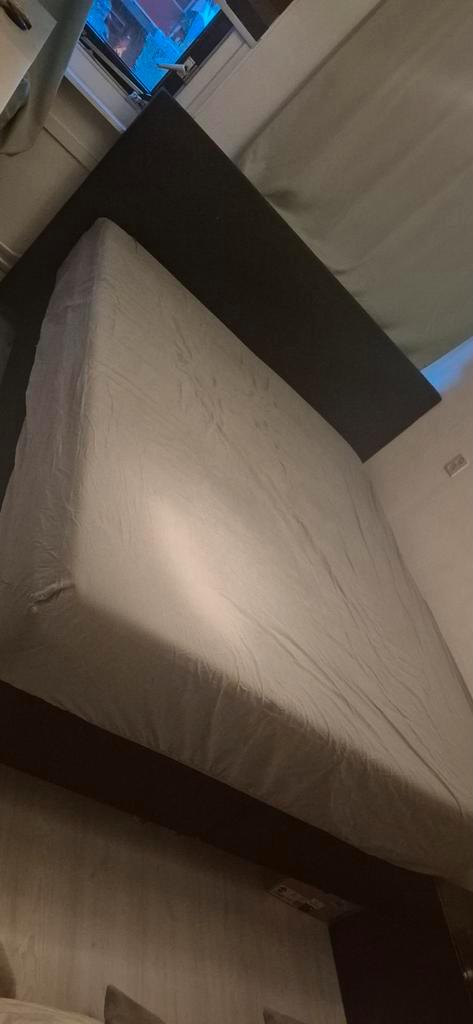 Boxspring bed te koop, Huis en Inrichting, Slaapkamer | Boxsprings, Gebruikt, 160 cm, 200 cm, Tweepersoons, Grijs, Zwart, Ophalen of Verzenden