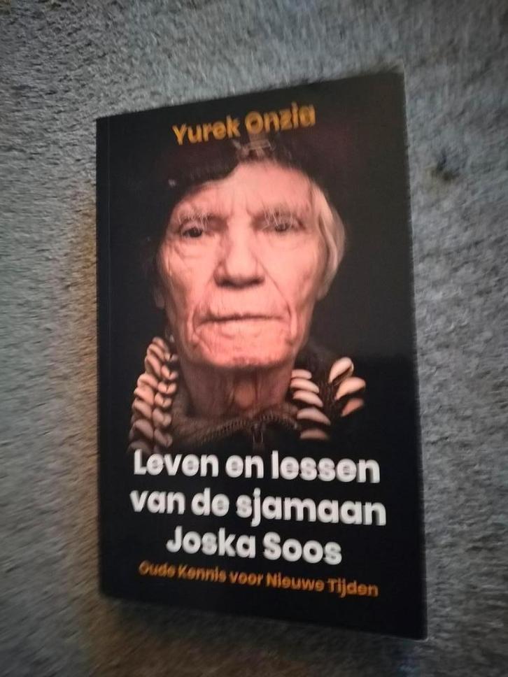 Leven en lessen van de sjamaan Joska Soos - Yurek Onzia, Boeken, Esoterie en Spiritualiteit, Zo goed als nieuw, Achtergrond en Informatie