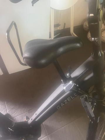 Zadel Op Stang Model 3 Voor Damesfiets Dubbele (oversized) beschikbaar voor biedingen