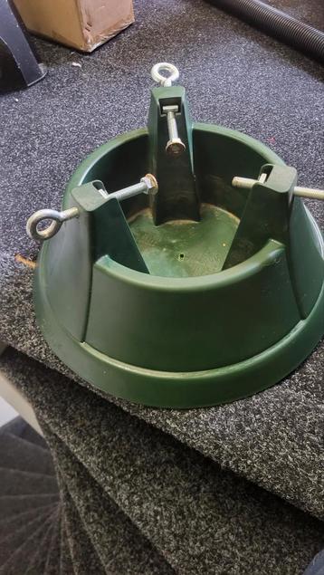 Te koop kerstboom standaard  beschikbaar voor biedingen