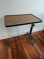 Antieke tafel met wieltjes, Antiek en Kunst, Antiek | Meubels | Tafels, Ophalen