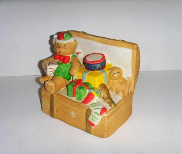 Leuk keramiek kerst speeldoos - kistje met kerstmuziek. beschikbaar voor biedingen