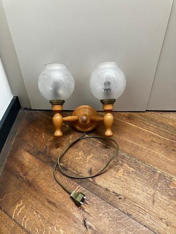 Hanglamp met 2 bollen beschikbaar voor biedingen