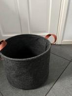 Mooie grijze vilten mand, Huis en Inrichting, Woonaccessoires | Schalen en Manden, Overige materialen, Mand, Rond, Ophalen of Verzenden