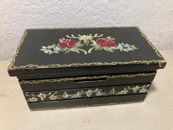 Antiek vintage brocante houten Hindeloopen spaarpot geldkist beschikbaar voor biedingen