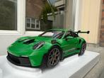 1:18 Porsche 911 992 GT3 RS Python Green 2022 Norev Dealer, Auto, Norev, 70-72 Av. de Bohlen, Vaulx-en-Velin, 69120, France, Norev