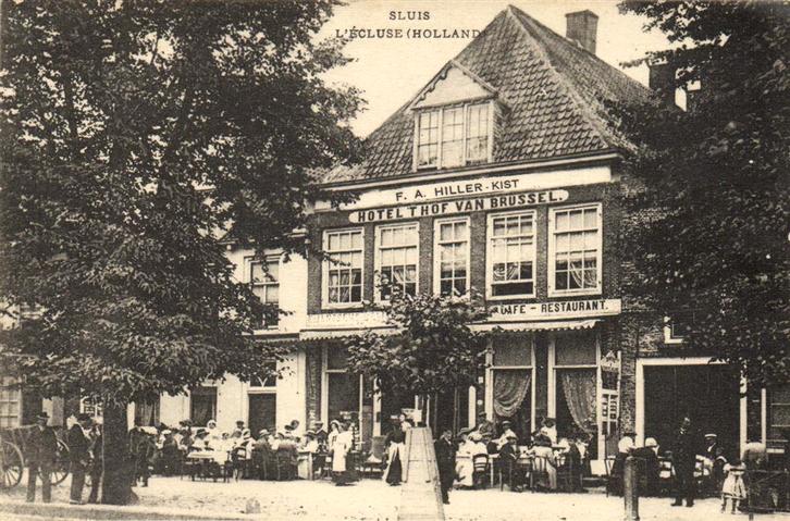 Sluis - F.A. Hiller-Kist - Hotel t Hof van Brussel - ongelop, Verzamelen, Ansichtkaarten | Nederland, Ongelopen, Zeeland, Voor 1920
