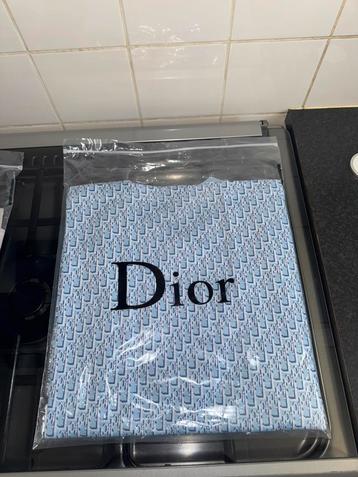 Dior t-shirt blauw  beschikbaar voor biedingen