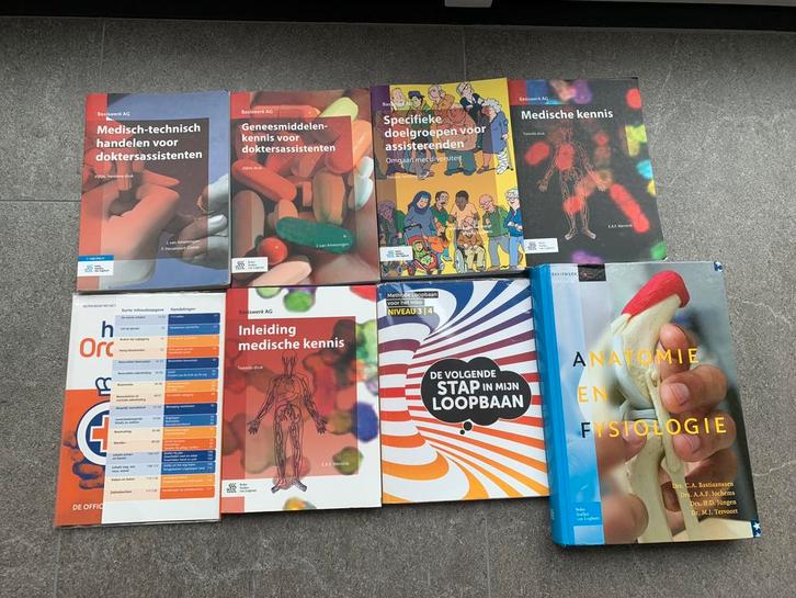 Doktersassistente boeken!, Boeken, Tijdschriften en Kranten, Zo goed als nieuw, Damesbladen, Ophalen of Verzenden