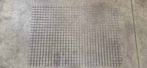 Gaasmatten 30×30 mm – 1000×680 mm – €1,50 per stuk, Doe-het-zelf en Verbouw, IJzerwaren en Bevestigingsmiddelen, Zo goed als nieuw