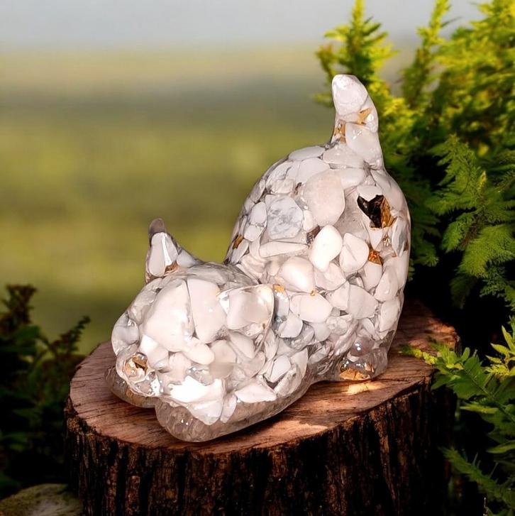 Howliet orgonite katjes, Verzamelen, Mineralen en Fossielen, Mineraal, Ophalen of Verzenden