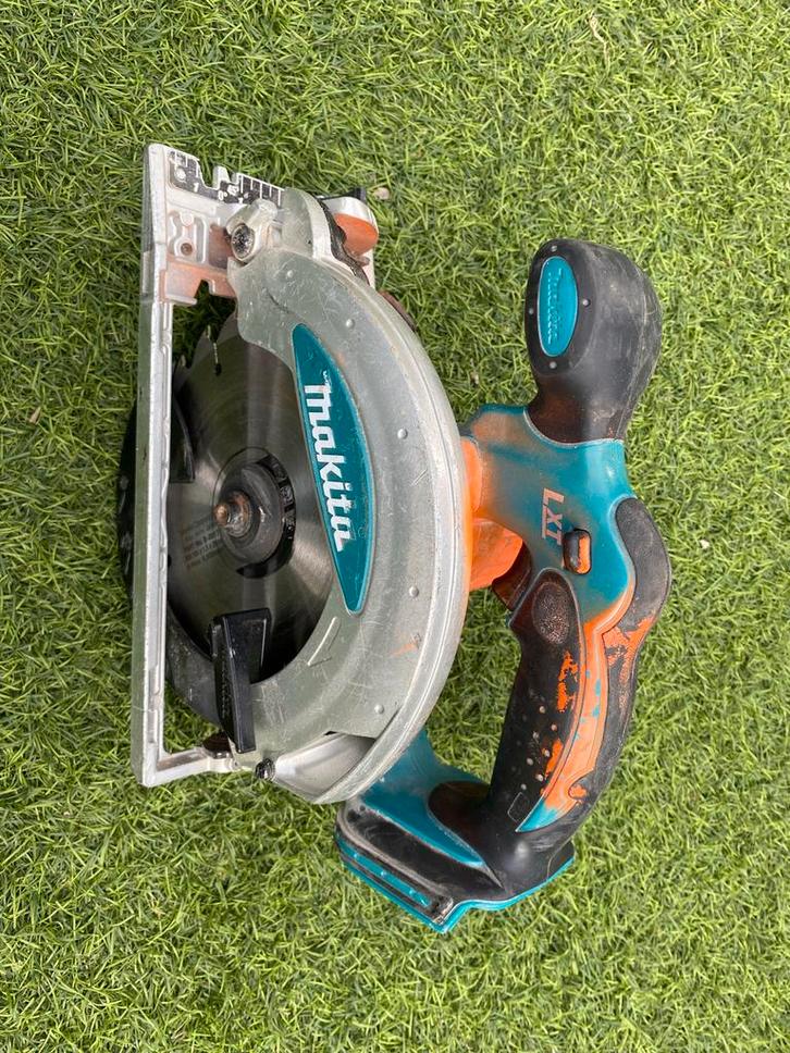 Makita DSS601 18V Cirkelzaag, Doe-het-zelf en Verbouw, Gereedschap | Zaagmachines, Gebruikt, Cirkelzaag, 1200 watt of meer, 30 tot 70 mm