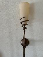 Mooie 1.55 meter lange wandlamp met glazen kelk, messingkl., Ophalen, Zo goed als nieuw
