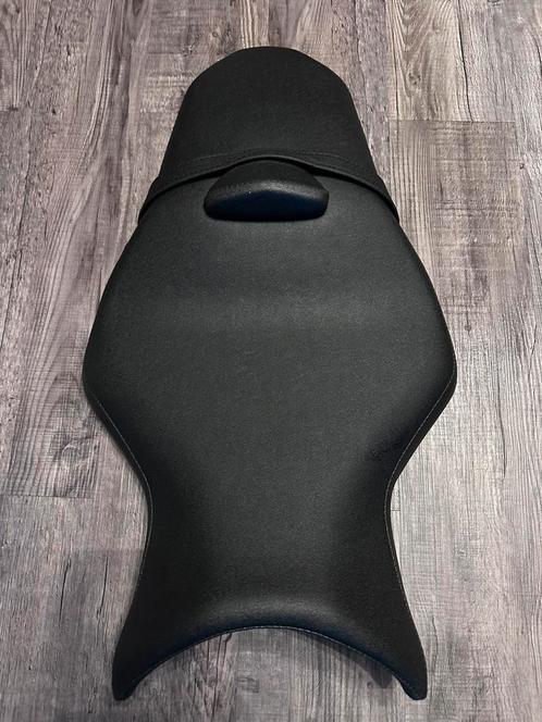 Yamaha mt 10 zadel /buddyseat nieuwstaat luxe uitvoering, Motoren, Onderdelen | Yamaha, Verzenden