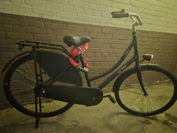 Omafiets bijna nooit gebruikt beschikbaar voor biedingen