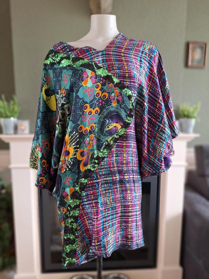 A Symmetrisch Custo jurk S 36 paars vlinder Gratis Verzenden, Kleding | Dames, Jurken, Zo goed als nieuw, Maat 36 (S), Paars, Knielengte