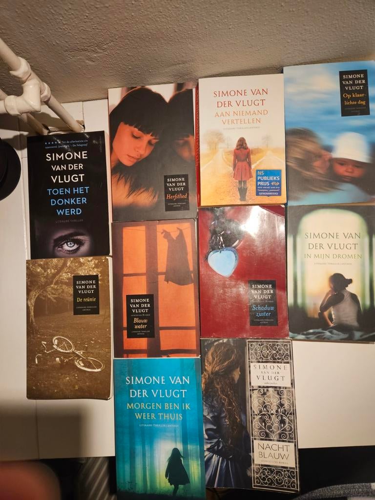 Simone van der Vlugt - Thrillers Collectie, Boeken, Ophalen of Verzenden, Gelezen, Simone van der Vlugt, Nederland