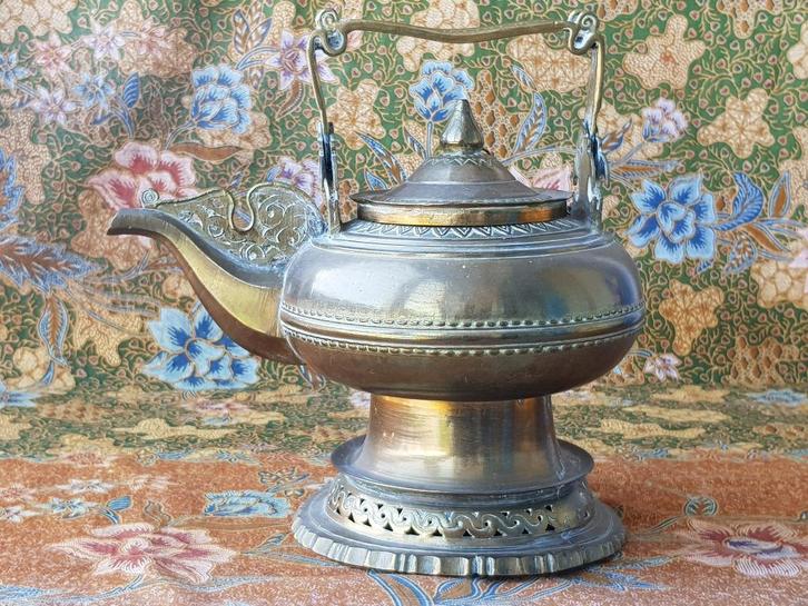 Mooie zware antieke Oosterse theepot van koper 25,5 cm., Antiek en Kunst, Antiek | Koper en Brons, Koper, Ophalen of Verzenden