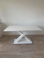 Witte vierkante tafel met een zilveren detail, Huis en Inrichting, Tafels | Eettafels, Ophalen, Overige materialen, Gebruikt, 50 tot 100 cm
