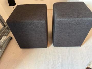 Twee Leuke Hockers beschikbaar voor biedingen