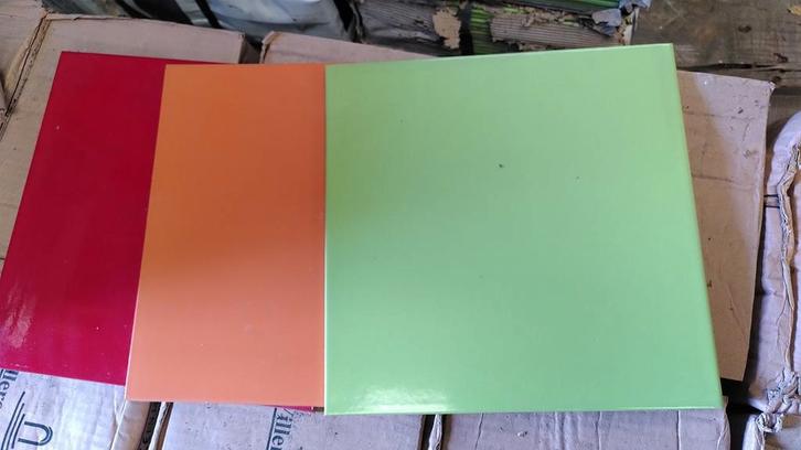 Vrolijk gekleurde wandtegels 25x25 en 10x30, Doe-het-zelf en Verbouw, Tegels, Nieuw, Wandtegels, Keramiek, Minder dan 20 cm, Minder dan 20 cm