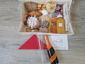 Cadeautip: theepakket/high tea box/brievenbus verwenbox etc beschikbaar voor biedingen