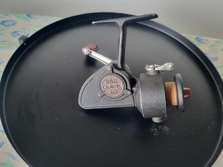 Dam Quick 110 spinmolen., Watersport en Boten, Hengelsport | Algemeen, Zo goed als nieuw, Molen, Ophalen of Verzenden