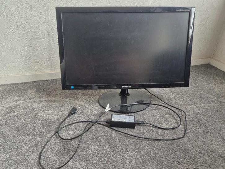 Samsung Syncmaster S24B300HL 24 inch monitor, Computers en Software, Monitoren, Gebruikt, 60 Hz of minder, HDMI, VGA, Kantelbaar
